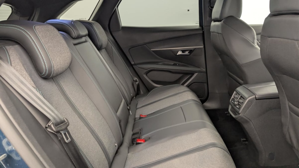 PEUGEOT 3008 Hybrid 180 e-EAT8 Allure Pack - ref: 1-365242 - Photo 10