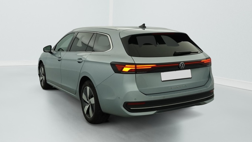 VOLKSWAGEN Passat 2.0 TDI EVO SCR 150 DSG7 Life Plus - ref: 1-365292 - Photo 5