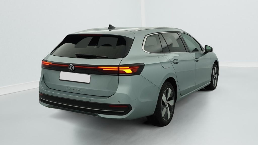 VOLKSWAGEN Passat 2.0 TDI EVO SCR 150 DSG7 Life Plus - ref: 1-365292 - Photo 7