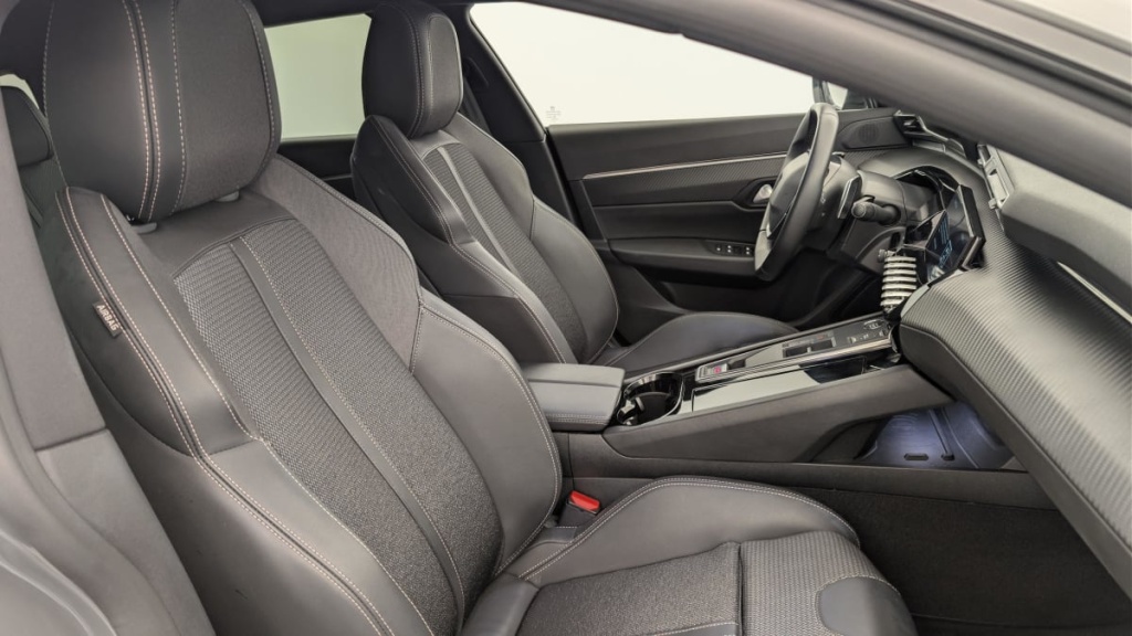 PEUGEOT 508 SW Hybrid 225 e-EAT8 Allure - ref: 1-365309 - Photo 9