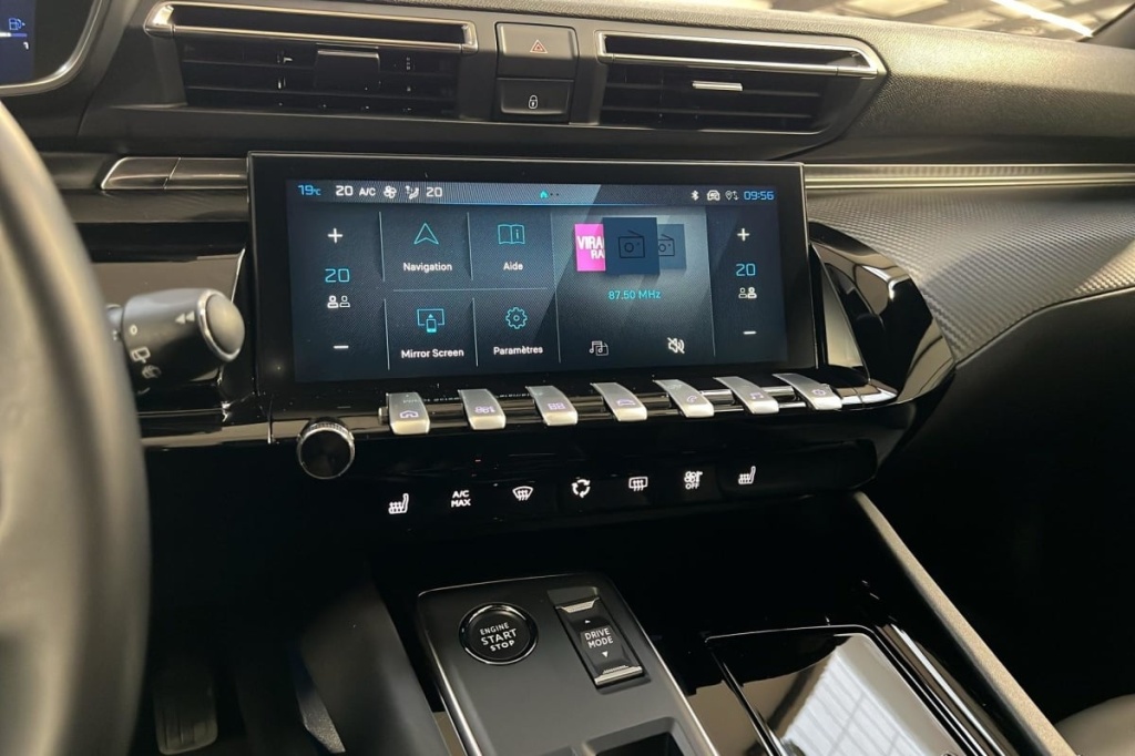 PEUGEOT 508 SW Hybrid 225 e-EAT8 Allure - ref: 1-365311 - Photo 17