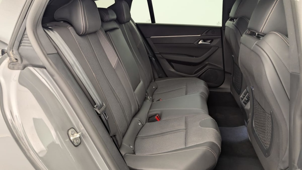 PEUGEOT 508 SW Hybrid 225 e-EAT8 Allure - ref: 1-365312 - Photo 10