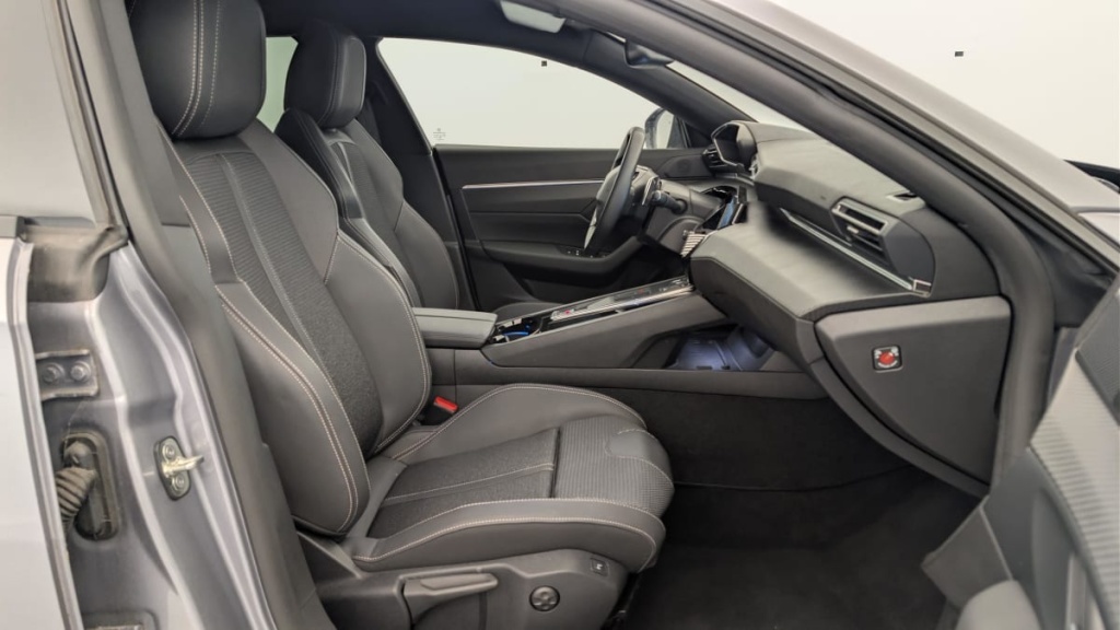 PEUGEOT 508 SW Hybrid 225 e-EAT8 Allure - ref: 1-365313 - Photo 9