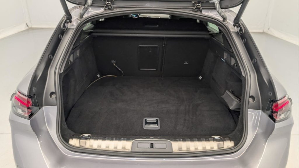 PEUGEOT 508 SW Hybrid 225 e-EAT8 Allure - ref: 1-365315 - Photo 11