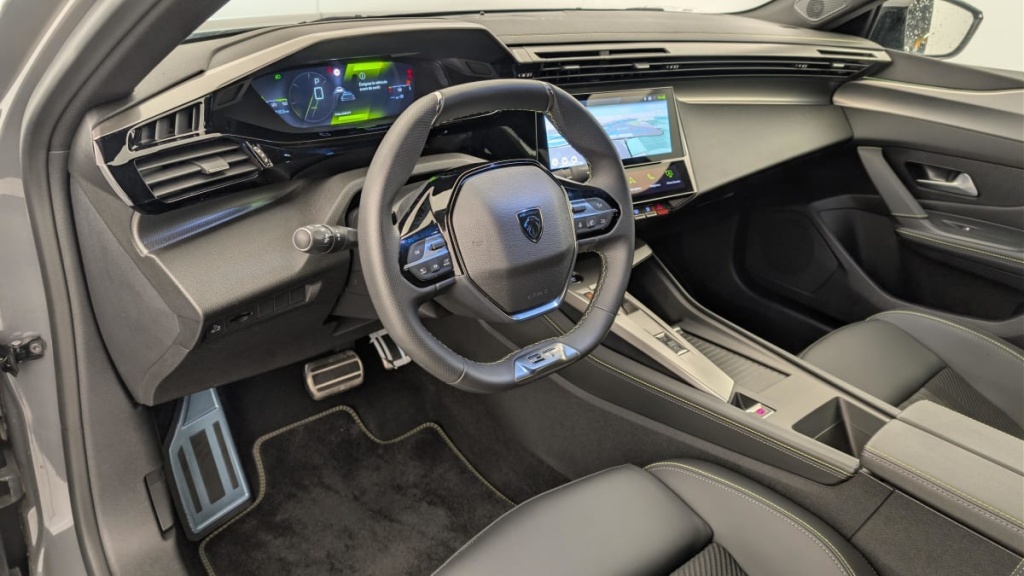 PEUGEOT 408 Hybrid 145 e-DCS6 GT - ref: 1-365317 - Photo 15