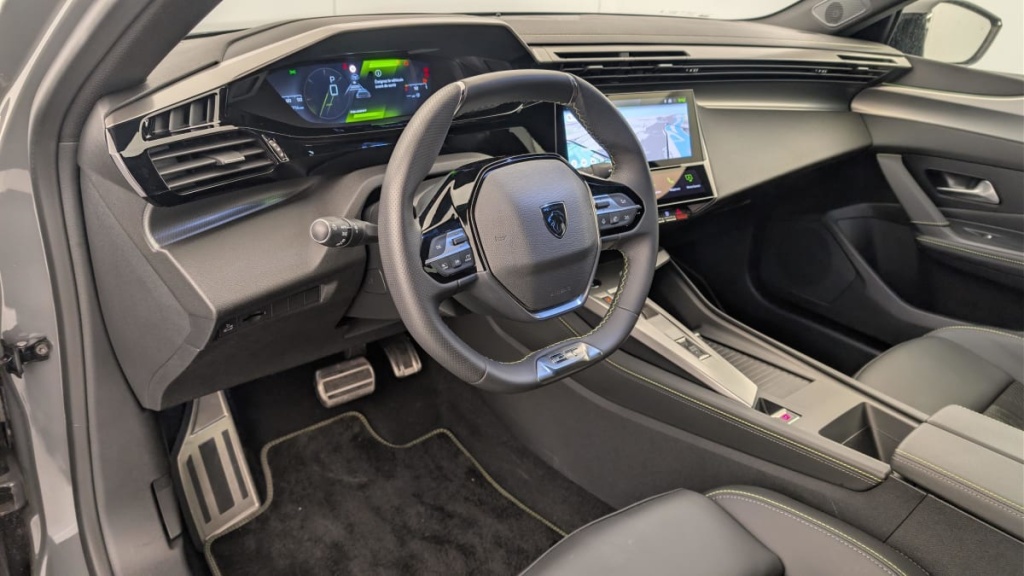 PEUGEOT 408 Hybrid 145 e-DCS6 GT - ref: 1-365318 - Photo 14