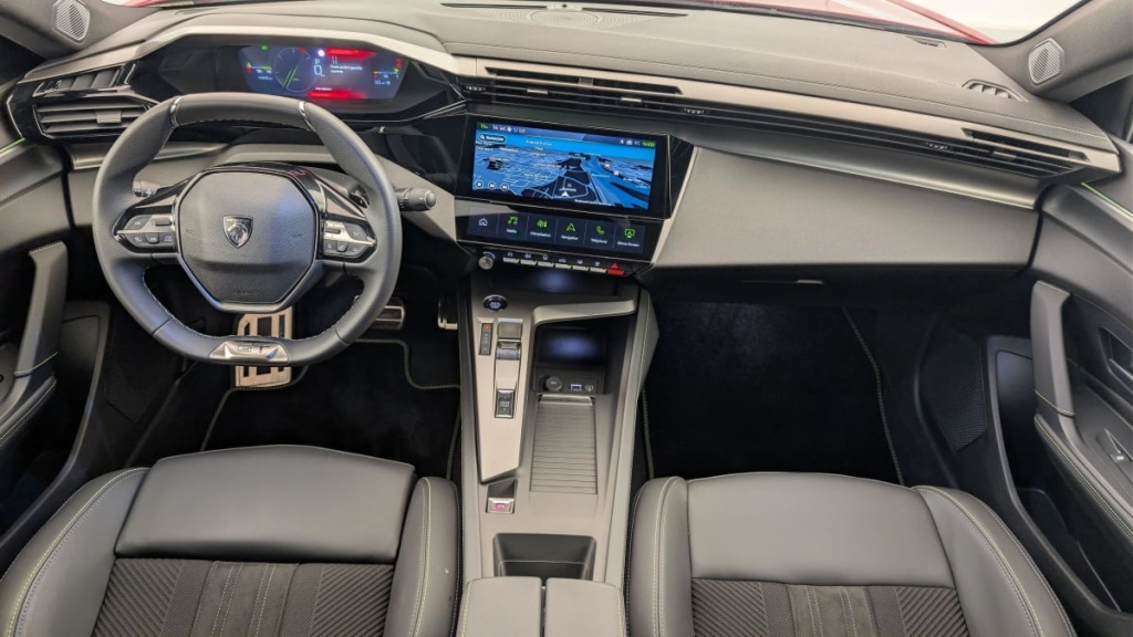 PEUGEOT 408 Hybrid 145 e-DCS6 GT - ref: 1-365332 - Photo 13