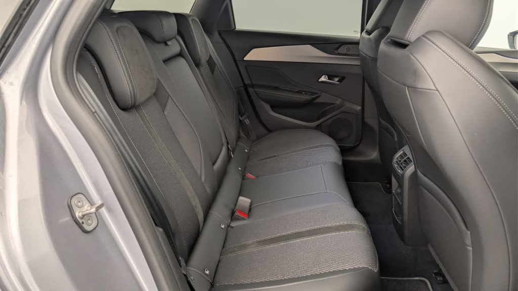 PEUGEOT 308 SW PHEV 225 e-EAT8 GT - ref: 1-365371 - Photo 10