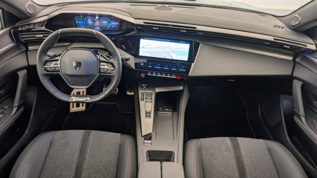 PEUGEOT 308 SW PHEV 225 e-EAT8 GT - ref: 1-365371 - Photo 13