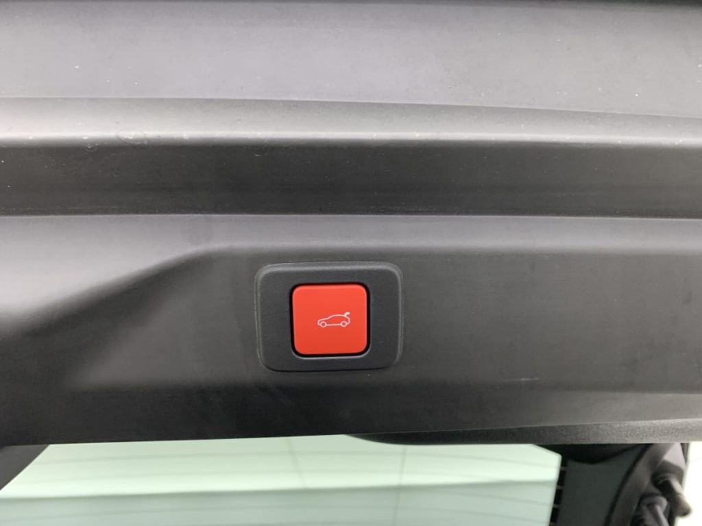 PEUGEOT 3008 Hybrid 145 e-DCS6 GT - ref: 1-365832 - Photo 12