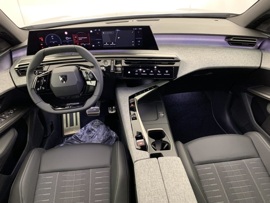 PEUGEOT 3008 Hybrid 145 e-DCS6 GT - ref: 1-365833 - Photo 15