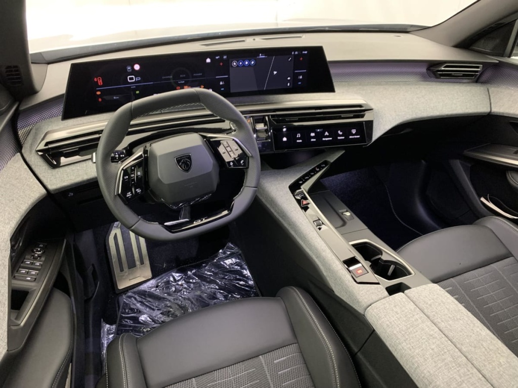 PEUGEOT 3008 Hybrid 145 e-DCS6 GT - ref: 1-365861 - Photo 15