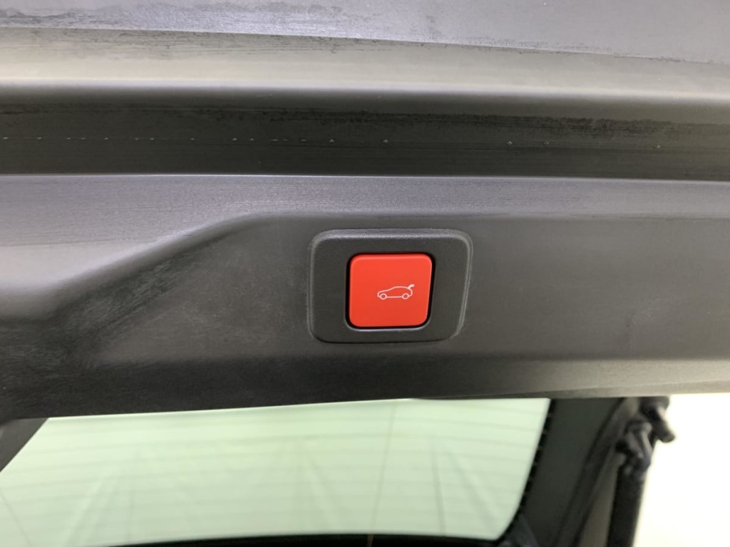 PEUGEOT 3008 Hybrid 145 e-DCS6 GT - ref: 1-365866 - Photo 12