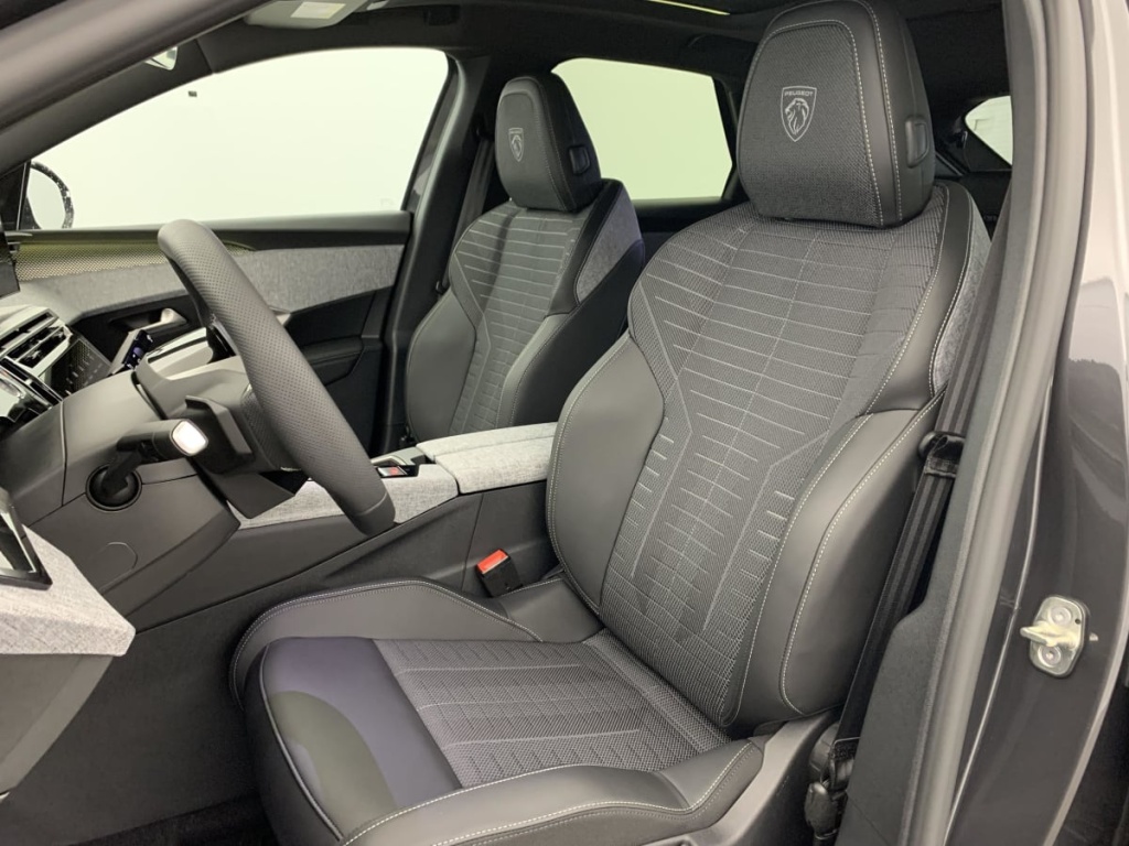 PEUGEOT 3008 Hybrid 145 e-DCS6 GT - ref: 1-365869 - Photo 20