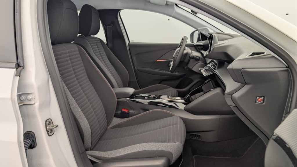 PEUGEOT 208 50 KWH 136CH ACTIVE - ref: 1-366067 - Photo 9