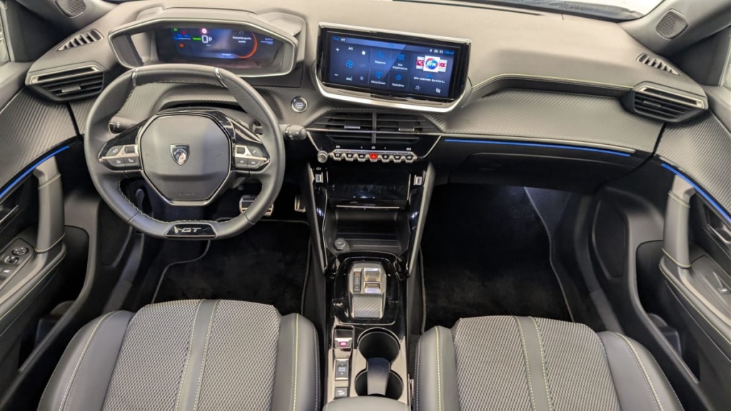 PEUGEOT 2008 50 kWh 136 ch GT - ref: 1-366539 - Photo 13