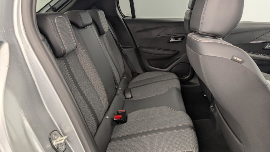 PEUGEOT 208 Hybrid 100 e-DCS6 Allure - ref: 1-366557 - Photo 10