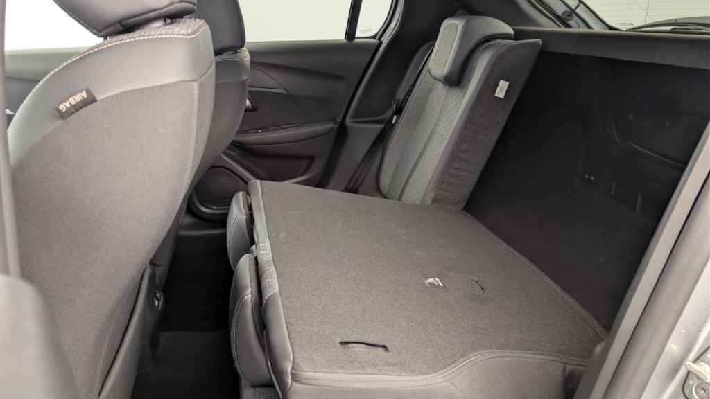 PEUGEOT 208 Hybrid 100 e-DCS6 Allure - ref: 1-366557 - Photo 12