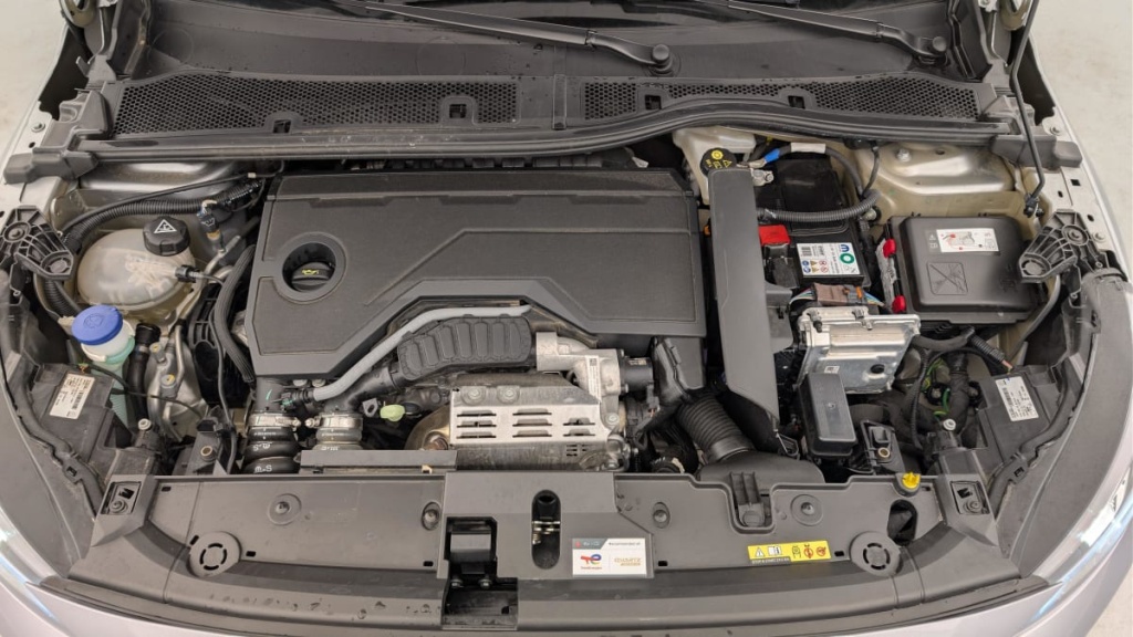 PEUGEOT 208 Hybrid 100 e-DCS6 Allure - ref: 1-366557 - Photo 20