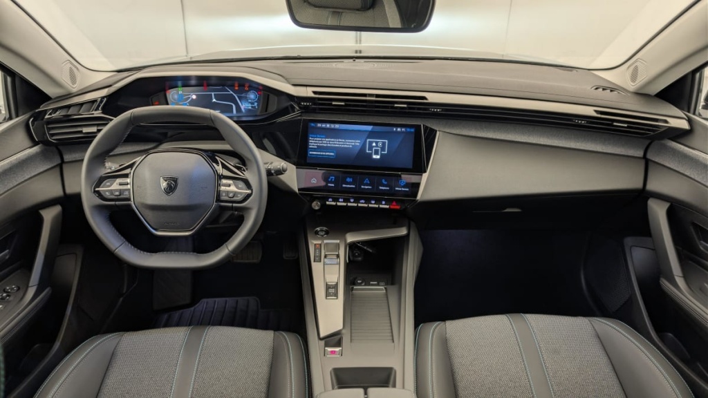 PEUGEOT 308 SW PHEV 180 e-EAT8 Allure - ref: 1-366789 - Photo 13