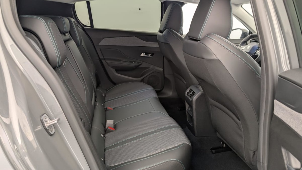 PEUGEOT 308 PHEV 180 e-EAT8 Allure - ref: 1-366827 - Photo 10