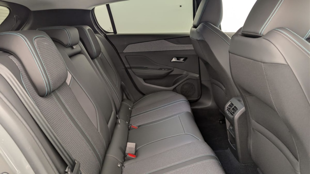 PEUGEOT 308 PHEV 180 e-EAT8 Allure - ref: 1-366829 - Photo 10