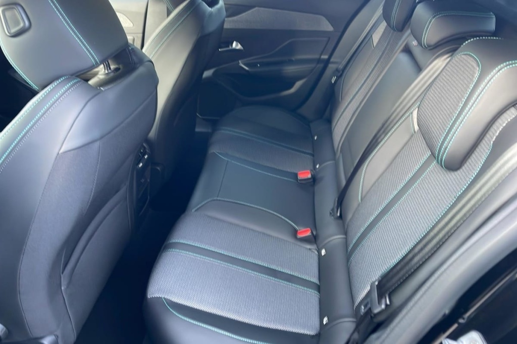 PEUGEOT 308 PHEV 180 e-EAT8 Allure - ref: 1-366831 - Photo 10