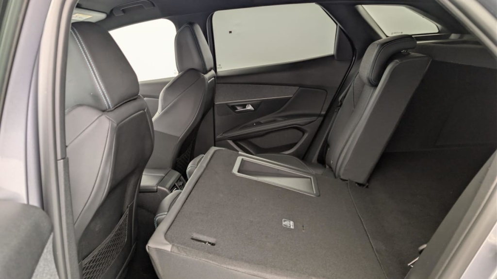 PEUGEOT 3008 Hybrid 225 e-EAT8 Allure Pack - ref: 1-366867 - Photo 12