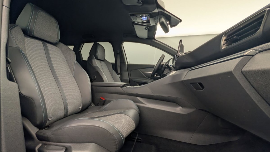 PEUGEOT 3008 Hybrid 225 e-EAT8 Allure Pack - ref: 1-366903 - Photo 9