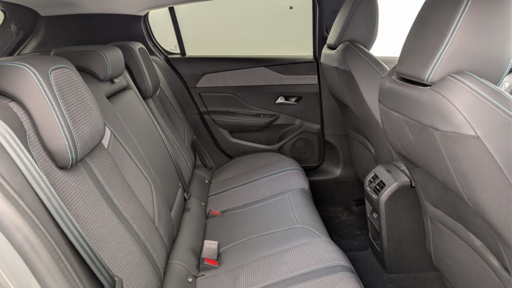 PEUGEOT 308 PureTech 130ch S S BVM6 Allure - ref: 1-367055 - Photo 10