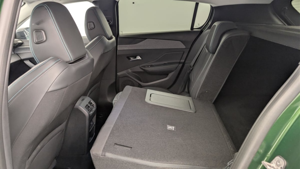 PEUGEOT 308 PureTech 130ch S S BVM6 Allure - ref: 1-367064 - Photo 12