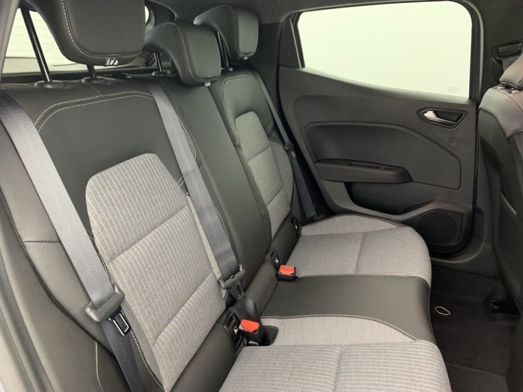 RENAULT Clio TCE 90 CH GSR2 TECHNO - ref: 1-367115 - Photo 10