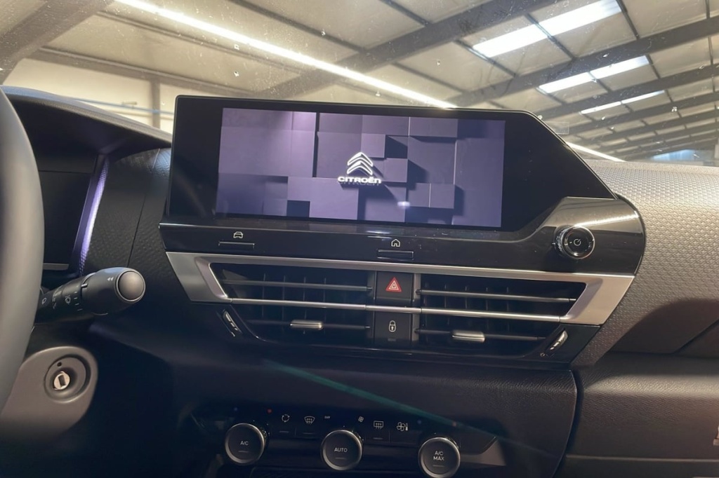 CITROEN E-C4 136 ch Automatique C-Series - ref: 1-367138 - Photo 17