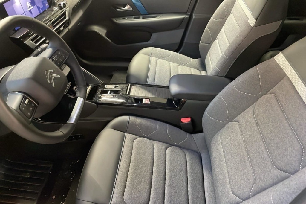 CITROEN E-C4 136 ch Automatique C-Series - ref: 1-367138 - Photo 9