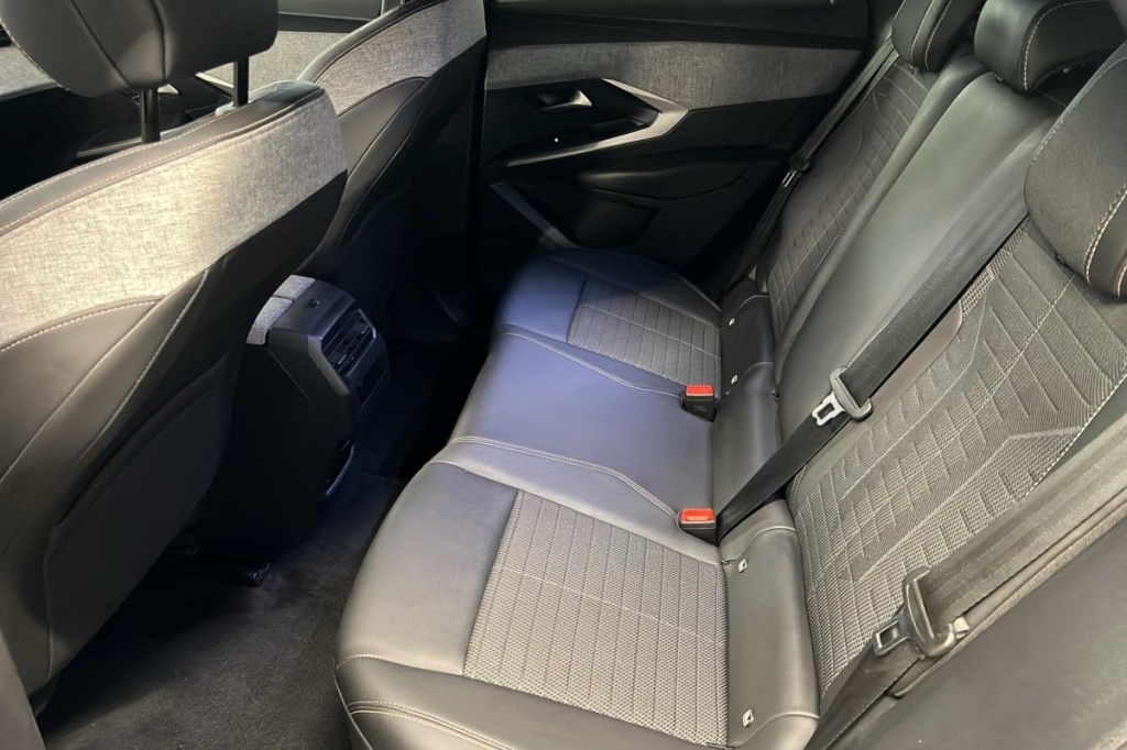 PEUGEOT 3008 Hybrid 136 e-DCS6 Allure - ref: 1-367142 - Photo 10