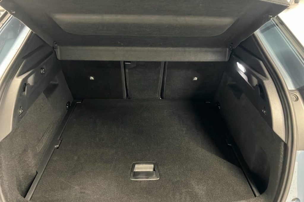 PEUGEOT 3008 Hybrid 136 e-DCS6 Allure - ref: 1-367142 - Photo 11