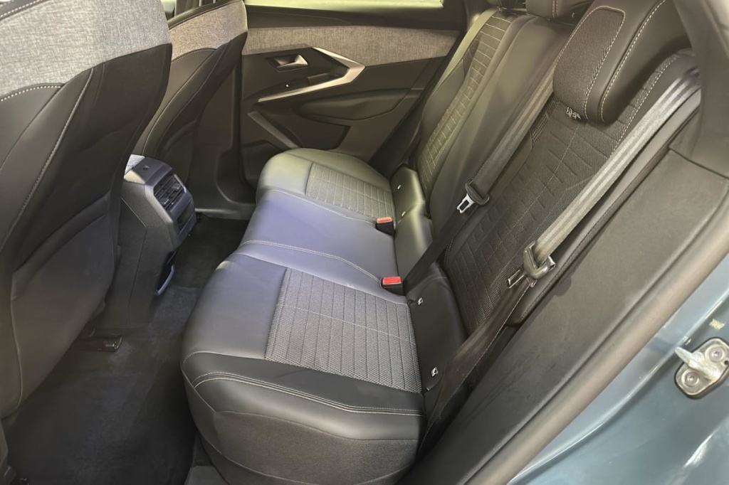 PEUGEOT 3008 HYBRID 136 E-DCS6 ALLURE - ref: 1-367143 - Photo 10