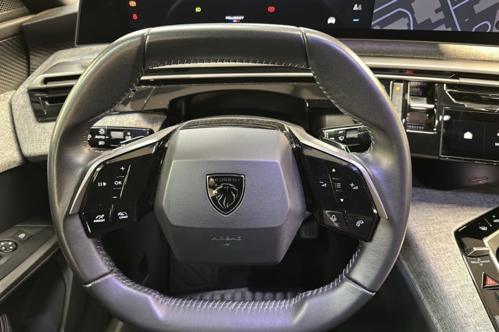 PEUGEOT 3008 HYBRID 136 E-DCS6 ALLURE - ref: 1-367143 - Photo 14