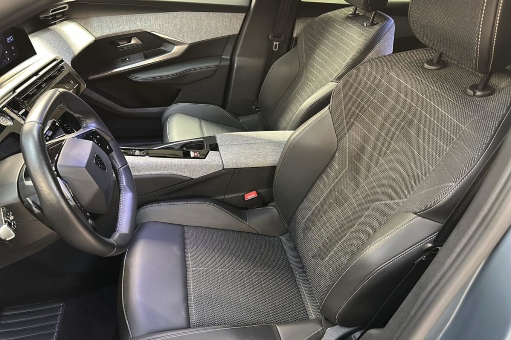 PEUGEOT 3008 HYBRID 136 E-DCS6 ALLURE - ref: 1-367143 - Photo 9