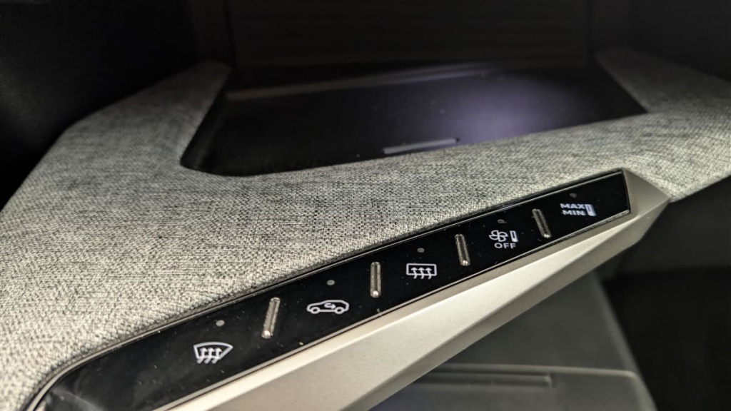 PEUGEOT 3008 HYBRID 136 E-DCS6 ALLURE - ref: 1-367147 - Photo 20