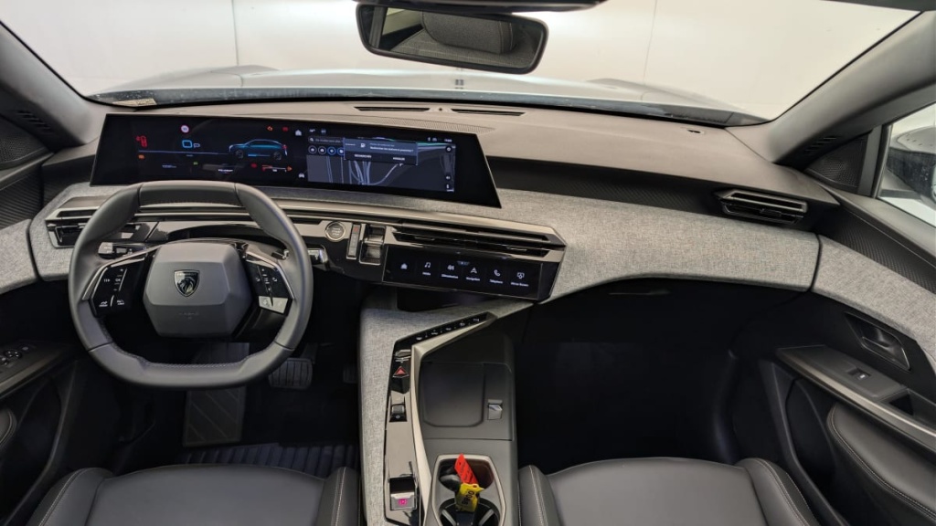 PEUGEOT 3008 HYBRID 136 E-DCS6 ALLURE - ref: 1-367149 - Photo 13