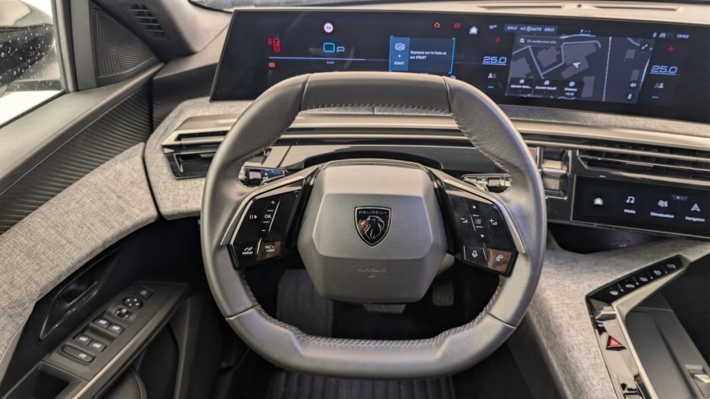 PEUGEOT 3008 HYBRID 136 E-DCS6 ALLURE - ref: 1-367153 - Photo 14