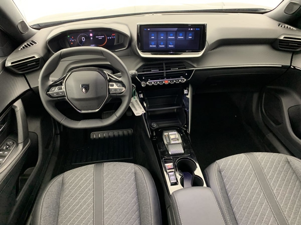 PEUGEOT 2008 Hybrid 145 e-DCS6 Allure - ref: 1-367169 - Photo 13