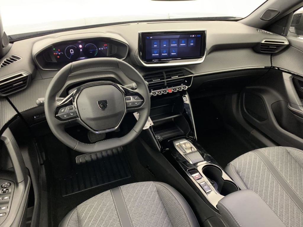 PEUGEOT 2008 Hybrid 145 e-DCS6 Allure - ref: 1-367173 - Photo 14