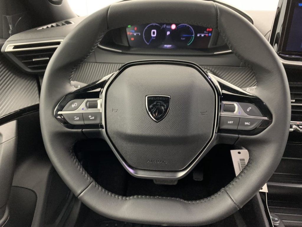 PEUGEOT 2008 Hybrid 145 e-DCS6 Allure - ref: 1-367234 - Photo 15