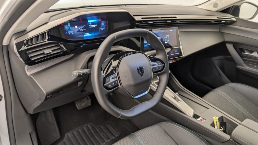 PEUGEOT 408 Hybrid 136 e-DCS6 Allure - ref: 1-367302 - Photo 15