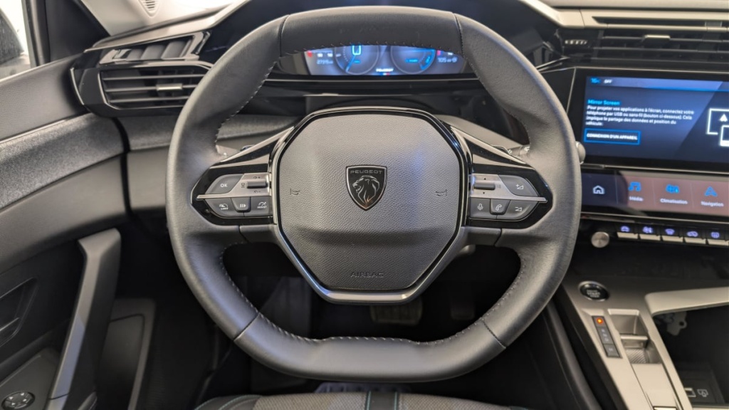 PEUGEOT 408 Hybrid 136 e-DCS6 Allure - ref: 1-367307 - Photo 14