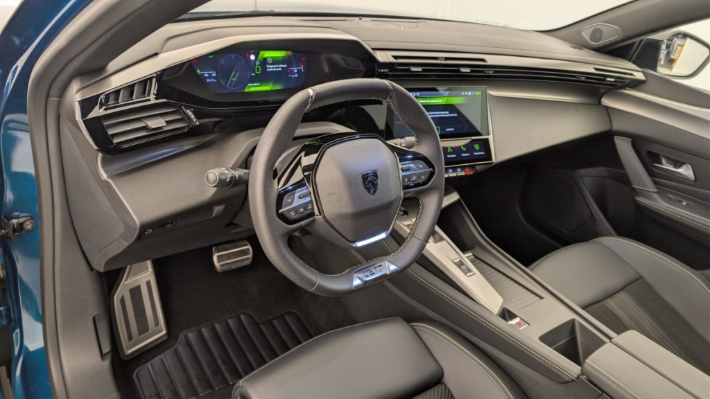 PEUGEOT 408 Hybrid 145 e-DCS6 GT - ref: 1-367379 - Photo 15