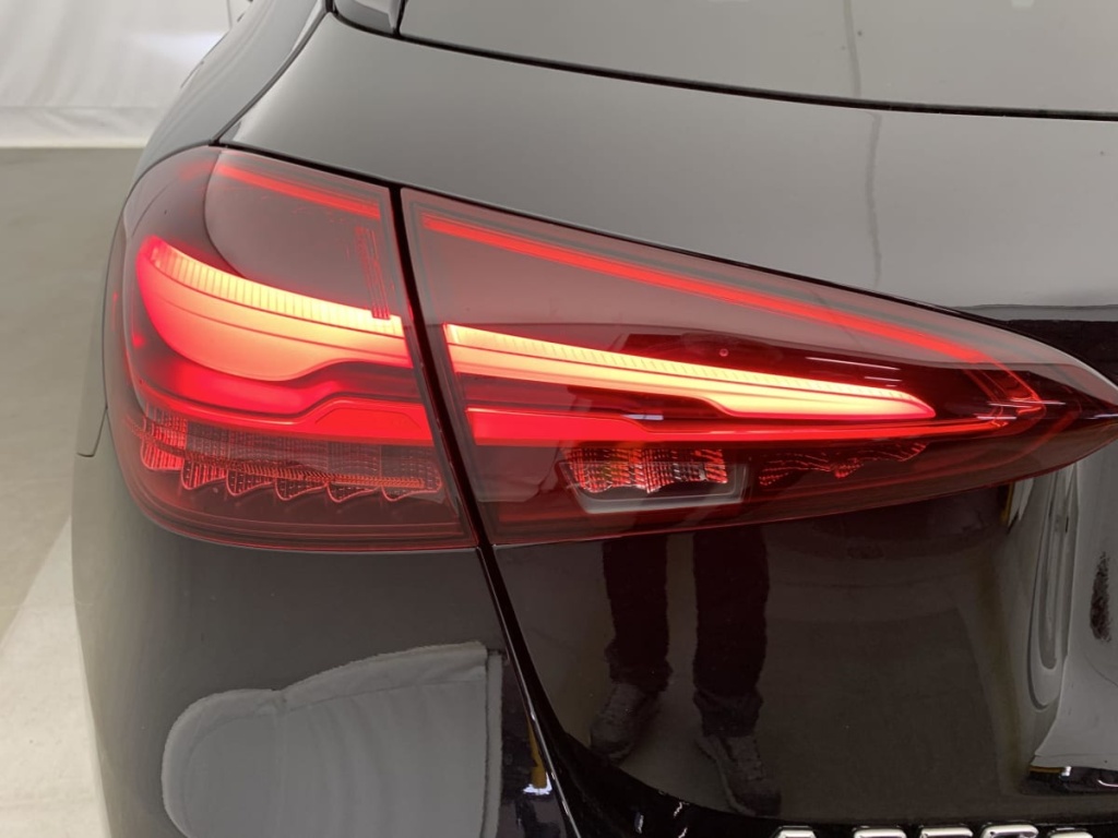 MERCEDES Classe A 250 e Hybrid EQ 8G-DCT AMG Line - ref: 1-367415 - Photo 12