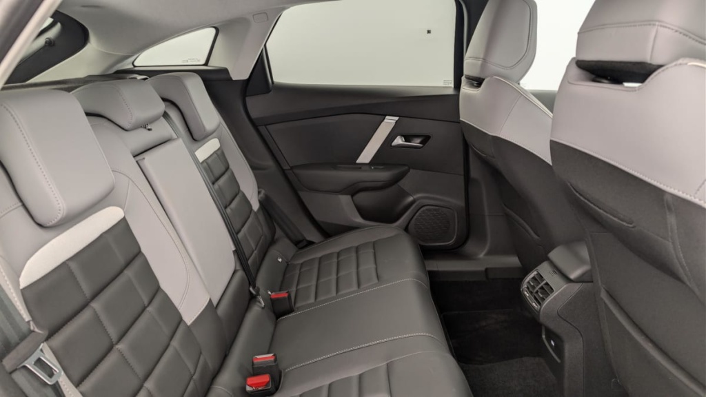 CITROEN C4 Hybride 136 e-DCS6 Max - ref: 1-367689 - Photo 10